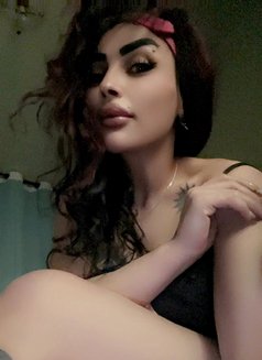 شمس - escort in Beirut Photo 7 of 10