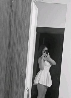 ناتالي - escort in Beirut Photo 3 of 3