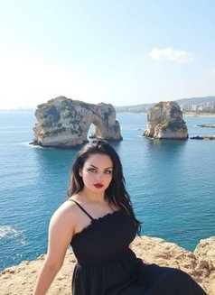 ريان - escort in Beirut Photo 5 of 6