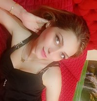 ليال - escort in Beirut