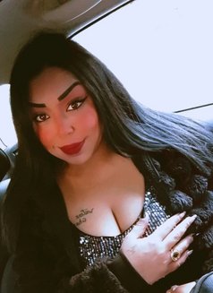 سيلين - puta in Beirut Photo 1 of 9