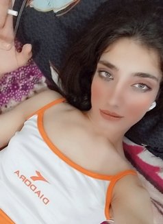 جيهان ليدي - Transsexual escort in Beirut Photo 1 of 1