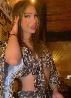 Sherin - Acompañantes transexual in Beirut Photo 2 of 3