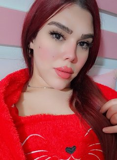 جونيلا - Acompañantes transexual in Beirut Photo 9 of 14