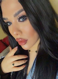 جونيلا - Transsexual escort in Beirut Photo 8 of 12