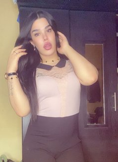 جونيلا - Transsexual escort in Beirut Photo 17 of 23