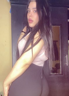 جونيلا - Transsexual escort in Beirut Photo 19 of 23
