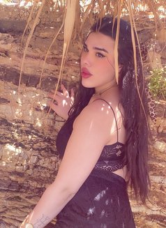 جونيلا - Transsexual escort in Beirut Photo 24 of 26