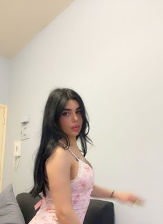 شمس - Transsexual escort in Beirut Photo 18 of 19