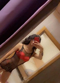 Titi - Agencia de acompañantes transexuales in Beirut Photo 8 of 11