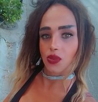 دلع - Transsexual escort in Beirut