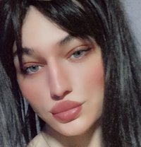 سالي - Transsexual escort in Beirut