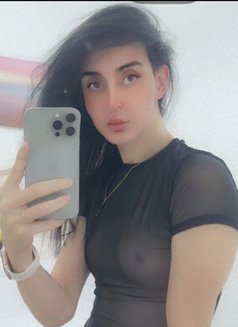 اقرا التفاصيل قبل لا ترسلي - Transsexual escort in Dubai Photo 1 of 12