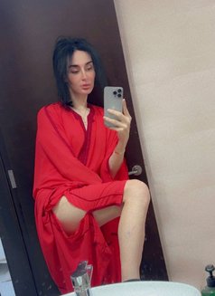 اقرا التفاصيل قبل لا ترسلي - Transsexual escort in Dubai Photo 12 of 12