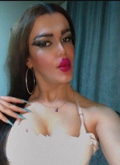 ديفا جيجي - Acompañantes transexual in Dubai Photo 2 of 21