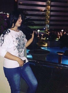 برهوم - Transsexual escort in Riyadh Photo 2 of 8