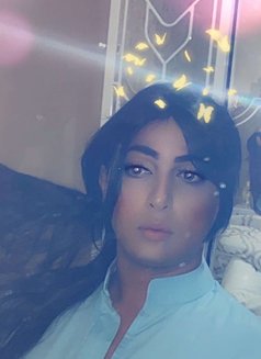 برهوم - Transsexual escort in Riyadh Photo 3 of 8