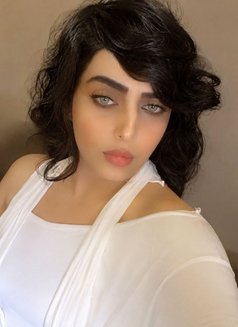 برهوم - Transsexual escort in Riyadh Photo 4 of 8