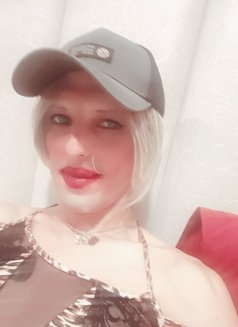 زين بنوتي - Male escort in Cairo Photo 2 of 10