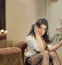 لميس - Agencia de acompañantes masculinas in Riyadh