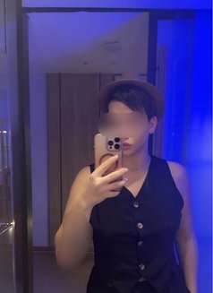 روني - Male escort in Jeddah Photo 3 of 4
