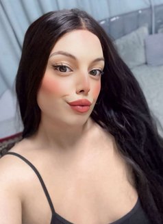 فرولة - Acompañantes transexual in Muscat Photo 1 of 2
