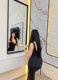 رنوشه دلوعه - escort in Abu Dhabi Photo 5 of 8