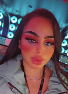 ️خليج🇴🇲سلطان - Transsexual escort in Muscat Photo 2 of 9