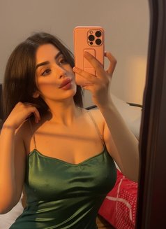 أميرة - escort in Abu Dhabi Photo 6 of 7