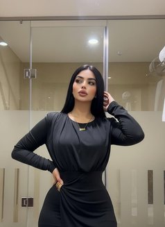 أميرة - puta in Abu Dhabi Photo 5 of 11