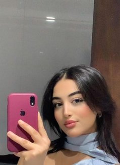 عبير - escort in Abu Dhabi Photo 4 of 13