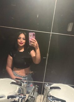 هذه لويزا من المغرب - puta in Doha Photo 5 of 6