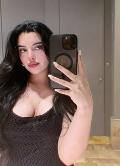 سهام وصديقاتي سكسيات للسهرات دبي بزنس - escort agency in Dubai Photo 9 of 18