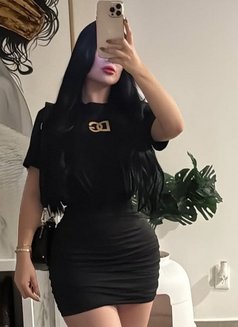 Amina - escort in Dubai Photo 1 of 4