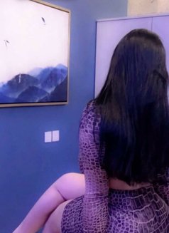 ميرا - puta in Dubai Photo 1 of 3