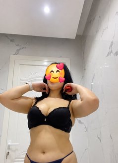 غزل - escort in Dubai Photo 10 of 12
