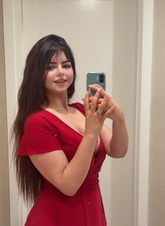 جيجي في دبي - escort in Dubai Photo 11 of 11