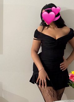 نورا - escort in Jeddah Photo 3 of 4