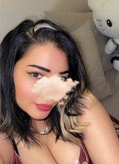 سارونة - puta in Riyadh Photo 1 of 2