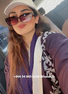 العنود - escort in Riyadh Photo 1 of 5