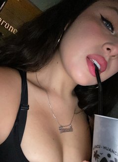 أنوثة مغربية ولمسة من الاسترخاء - escort in Tabuk Photo 1 of 8