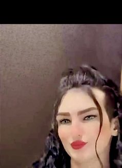 بنوتي مع صاروخ و خوخة - Acompañantes transexual in Al Manama Photo 3 of 22