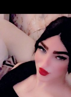 بنوتي مع صاروخ و خوخة - Acompañantes transexual in Al Manama Photo 14 of 22