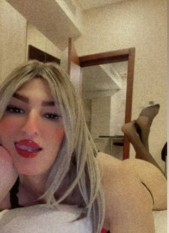 معي صااروخ و خوخة تجنن - Acompañantes transexual in Al Manama Photo 12 of 15