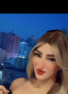 معي صااروخ و خوخة تجنن - Acompañantes transexual in Al Manama Photo 14 of 15