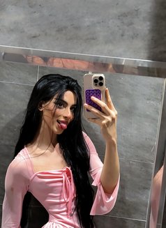 برنس الدلع - Transsexual escort in Dubai Photo 11 of 11