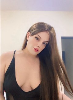 شيميل قمر - Transsexual escort in Jeddah Photo 4 of 4