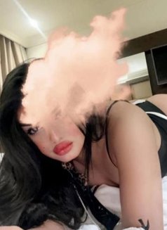 جواهير - Transsexual escort in Tangier Photo 6 of 11