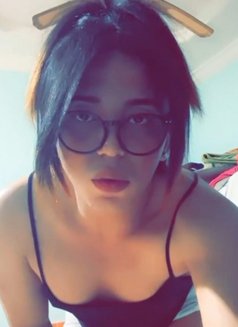 علاوي - Transsexual escort in Muscat Photo 9 of 10