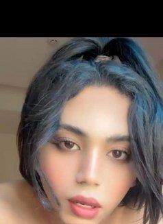علوشي - Transsexual escort in Muscat Photo 3 of 9